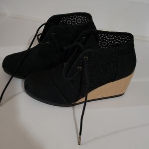 Black Bobs wedges with lace detail size 6